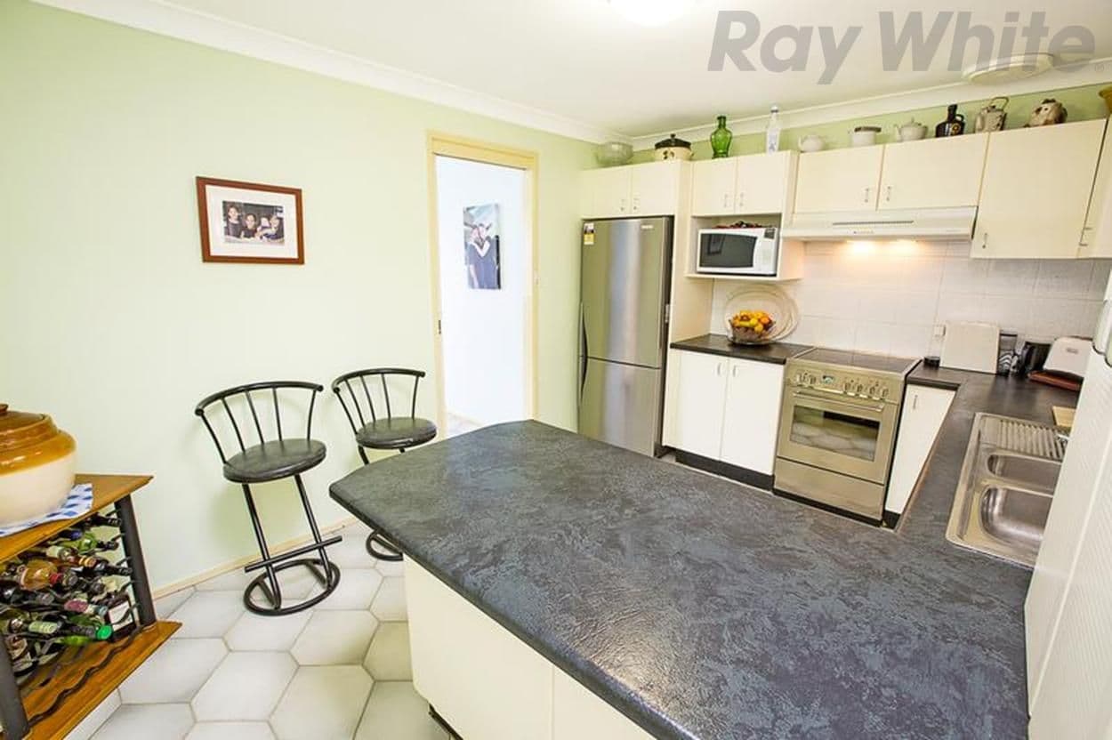 1 Denbern Street, BOSSLEY PARK NSW 2176, Bossley Park - Thumbnail 6