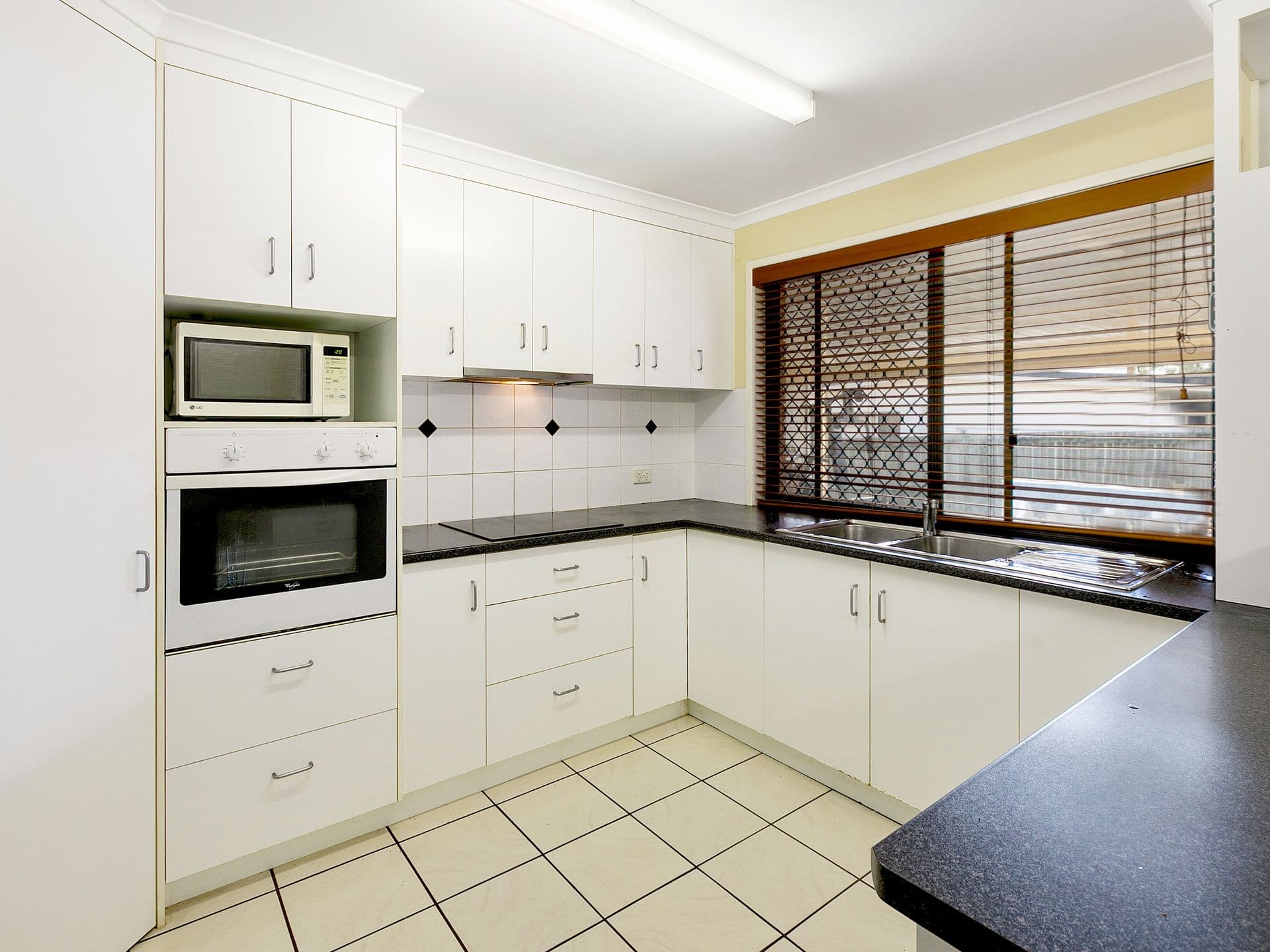 8 Sarazen Street, Upper Mount Gravatt QLD 4122, Upper Mount Gravatt - Thumbnail 3