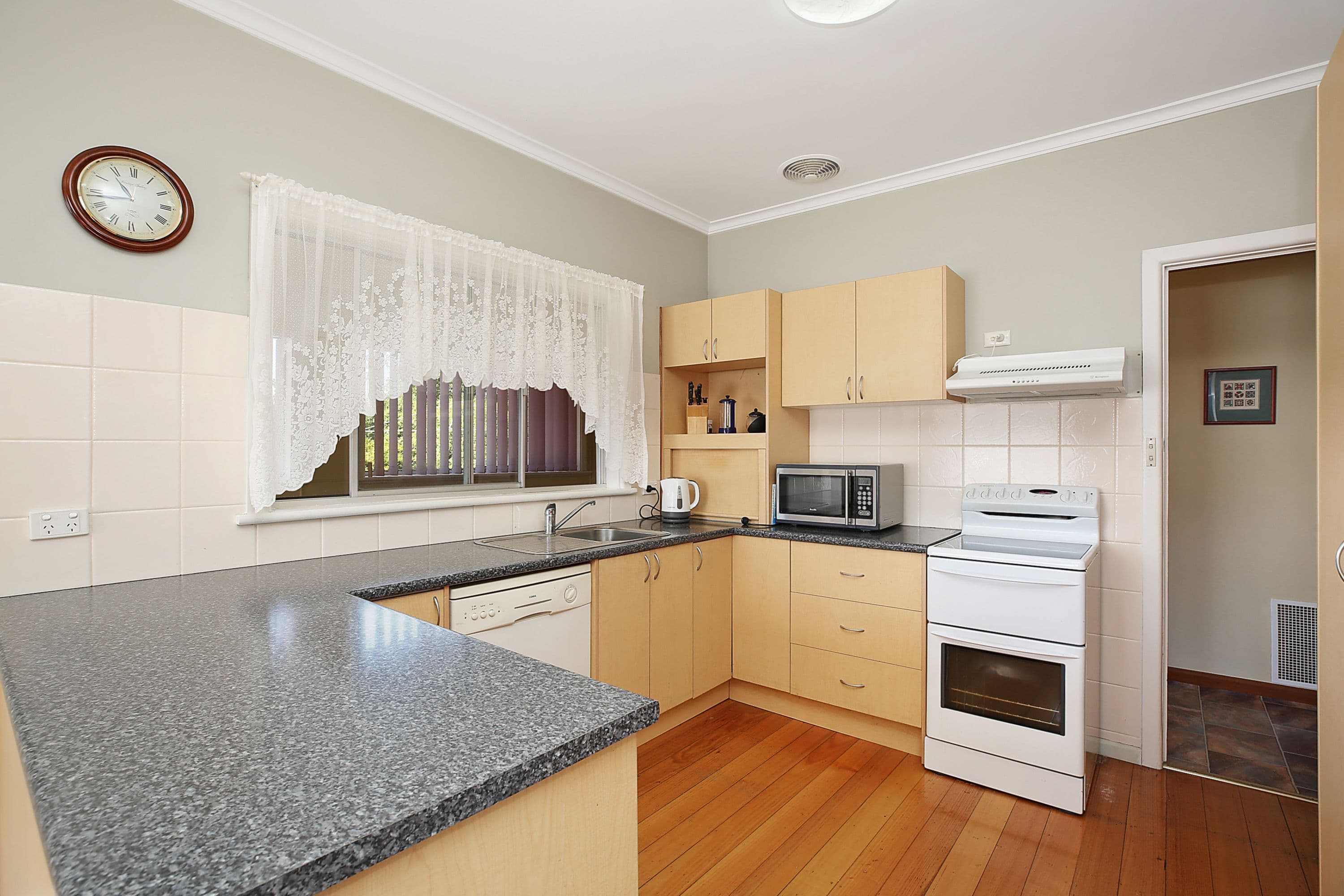 45 Silvester Street, Cobden VIC 3266, Cobden - Thumbnail 6