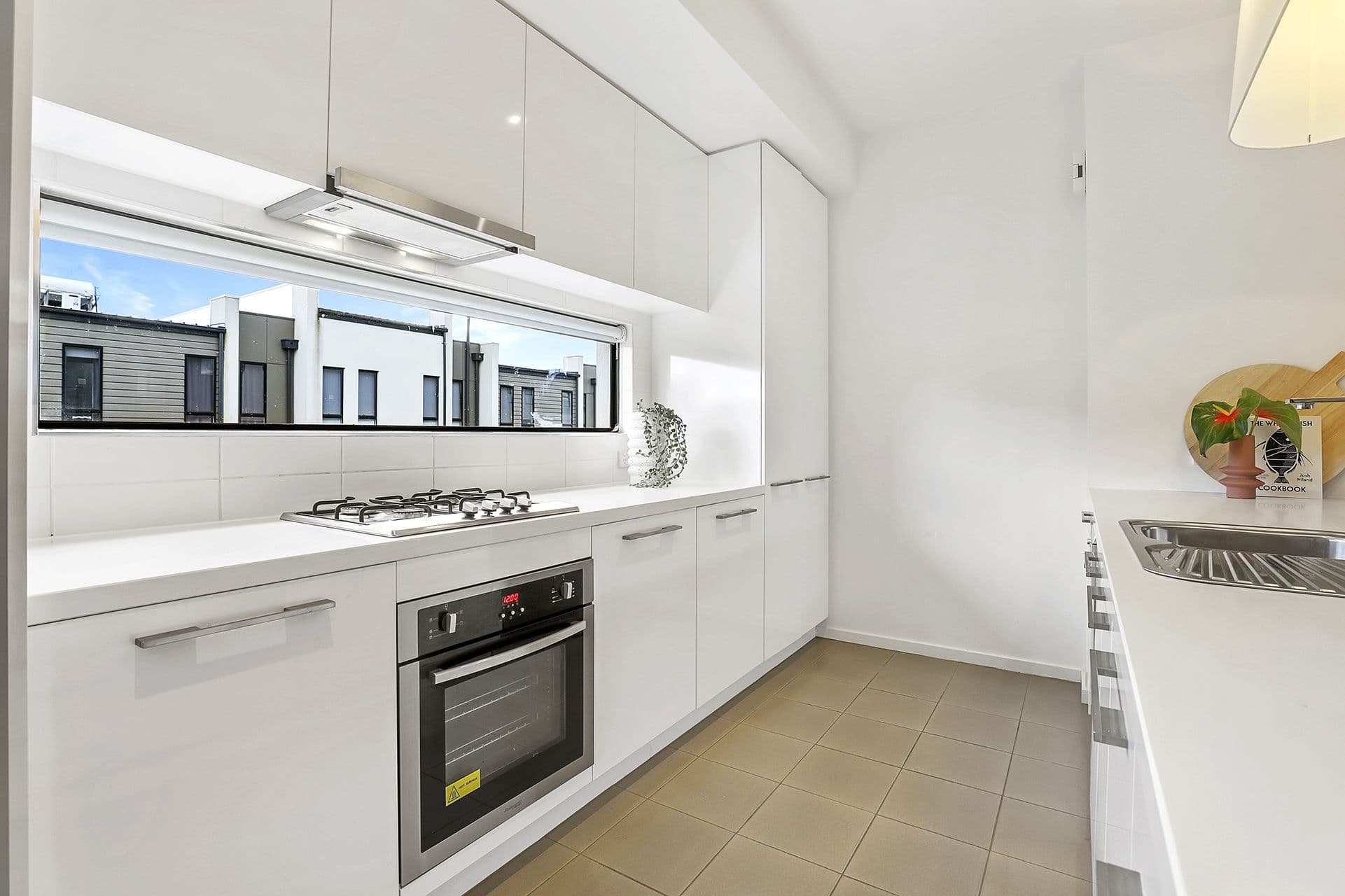 11 Central Park Walk, Cheltenham VIC 3192, Cheltenham - Thumbnail 4