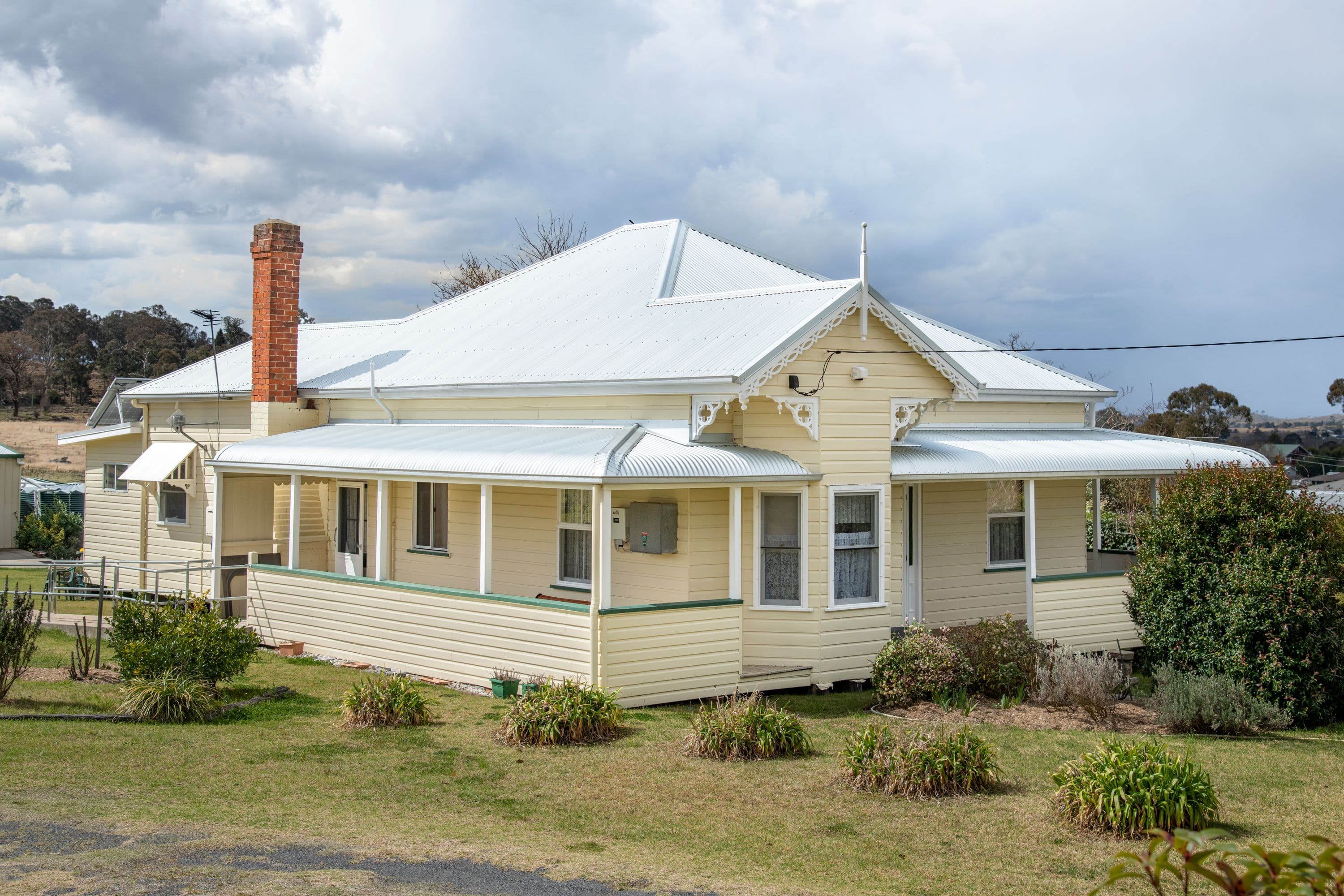 12 Molesworth Street, Tenterfield NSW 2372, Tenterfield - Image 1