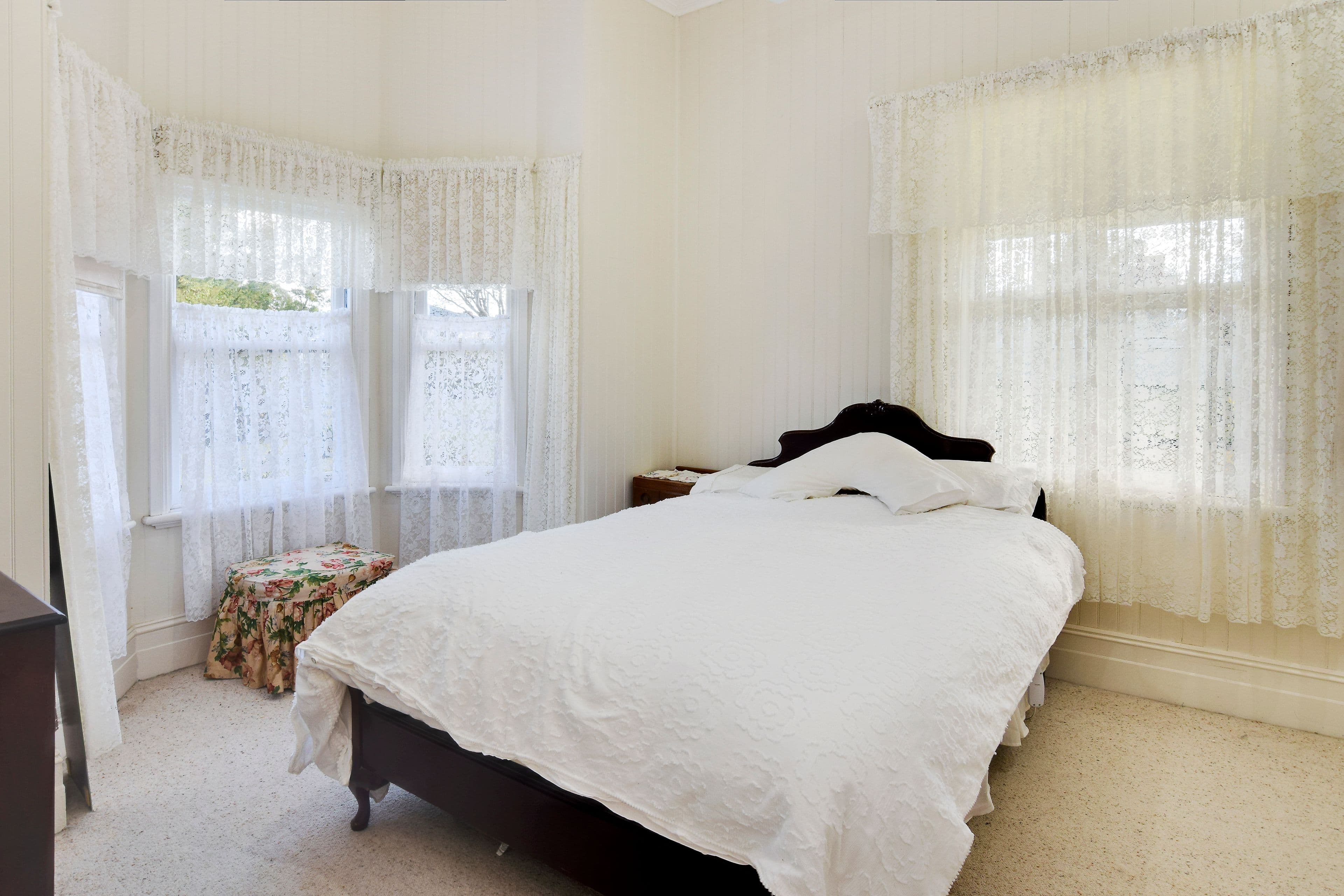 12 Molesworth Street, Tenterfield NSW 2372, Tenterfield - Thumbnail 2