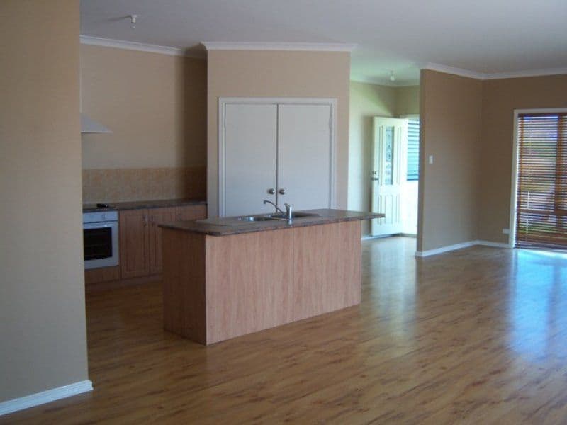 112 Burges Road, BEACHLANDS WA 6530, Beachlands - Thumbnail 6