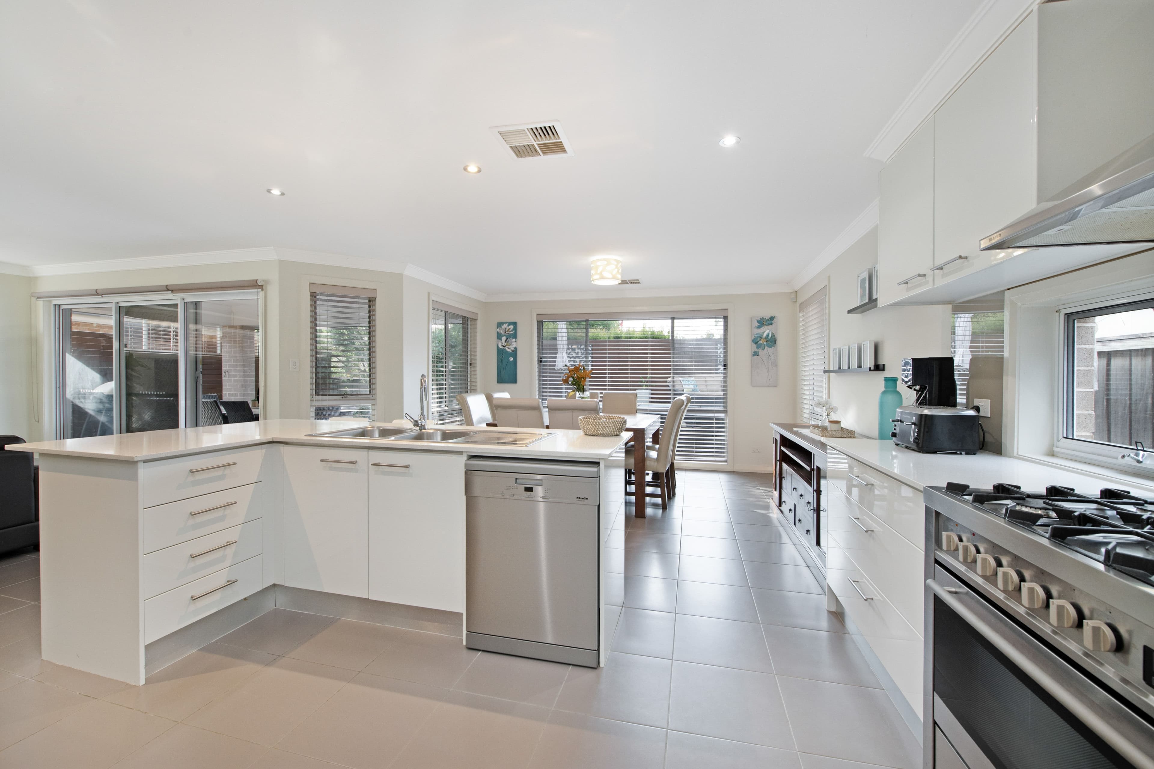 15 Stonehaven Avenue, The Ponds NSW 2769, The Ponds - Thumbnail 5