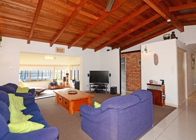 35 Richard Street, URANGAN QLD 4655, Urangan - Thumbnail 6