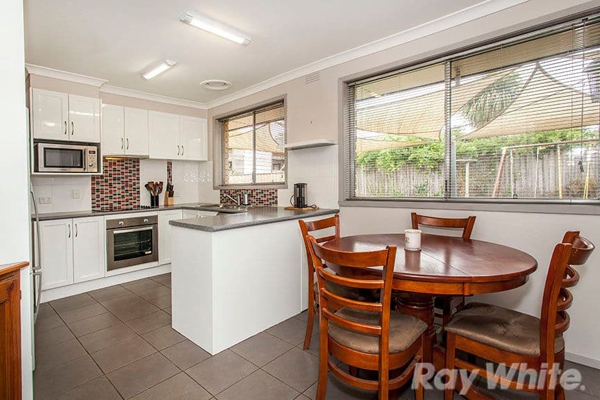 6 Borg Crescent, Scoresby VIC 3179, Scoresby - Thumbnail 2