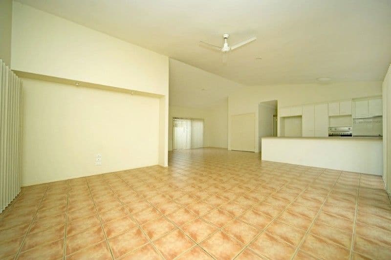 20 Wandilla Drive, HELENSVALE QLD 4212, Helensvale - Thumbnail 2