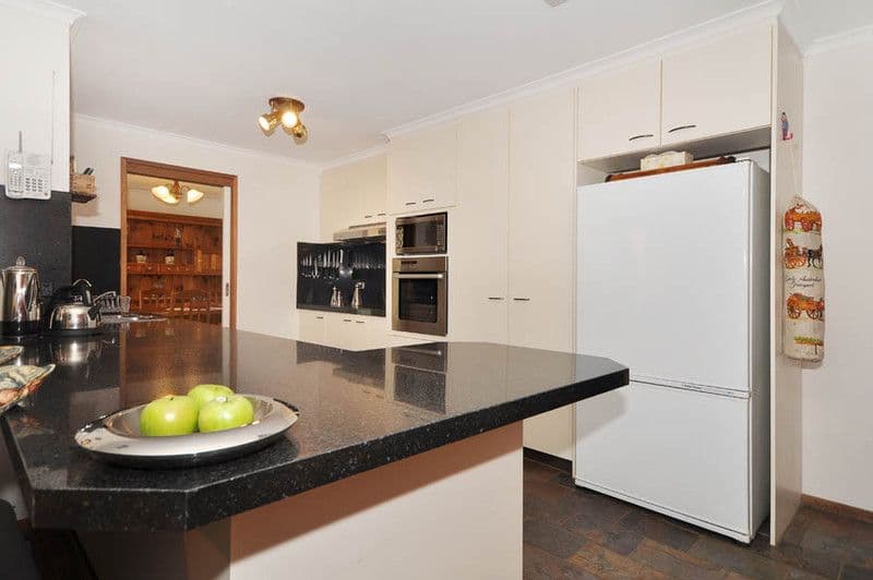 11 Kneebone Street, BONYTHON ACT 2905, Bonython - Thumbnail 6