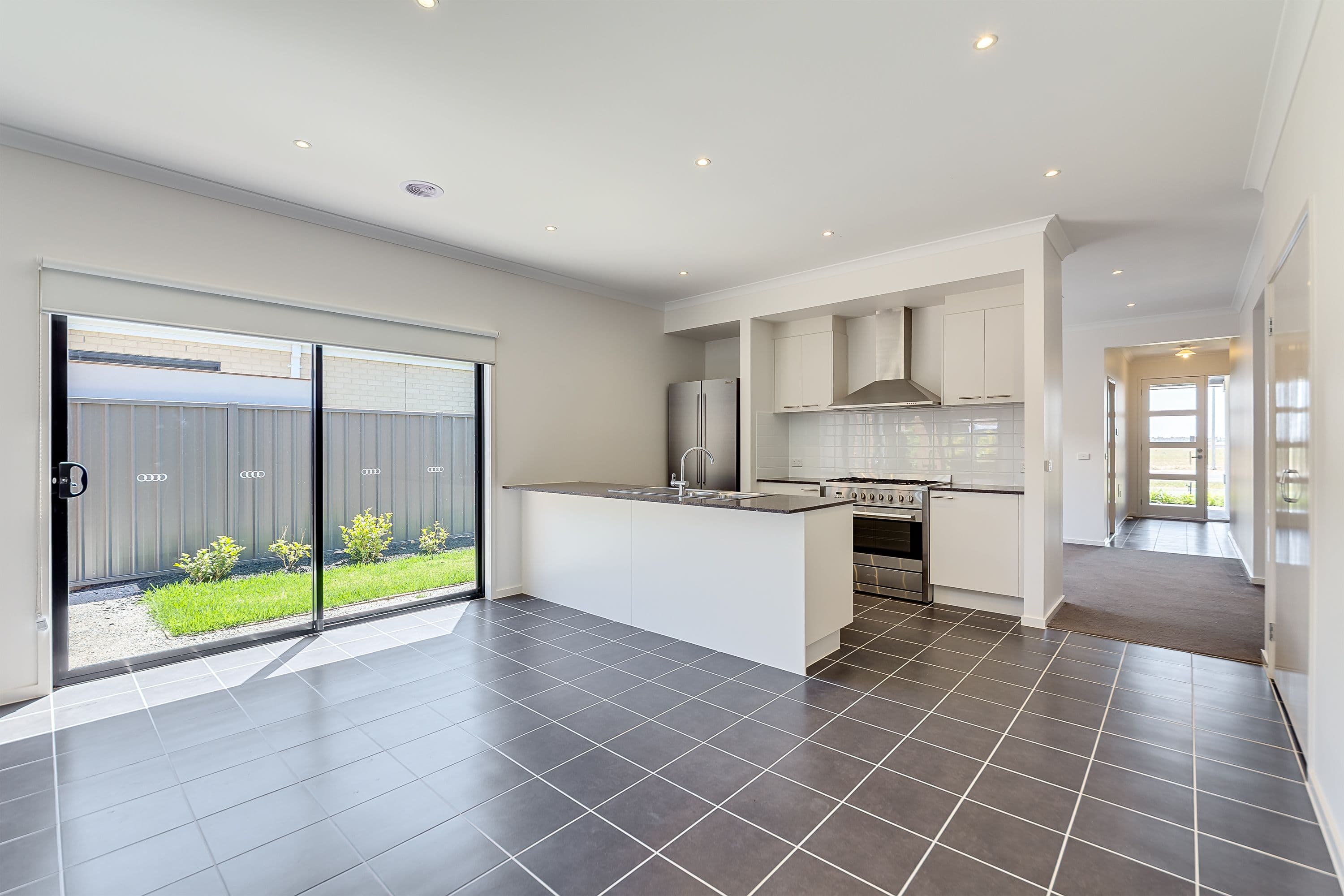 1007 Leakes Road, Tarneit VIC 3029, Tarneit - Thumbnail 4