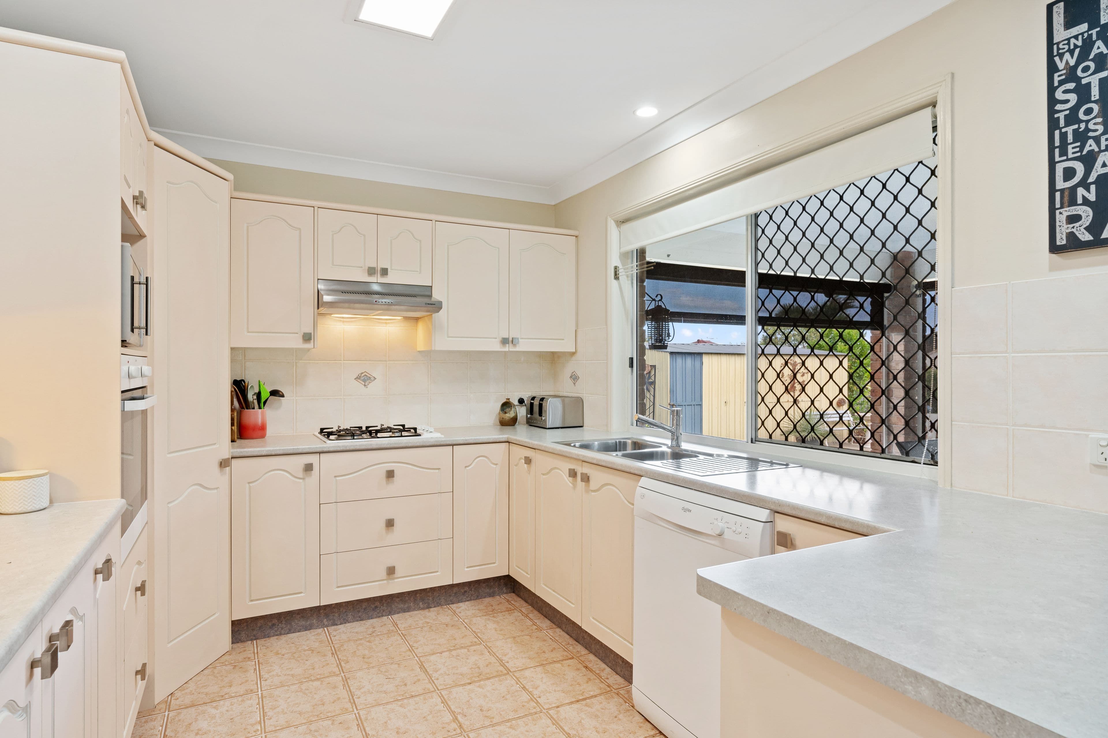 15 Warrego Crescent, Murrumba Downs QLD 4503, Murrumba Downs - Thumbnail 4