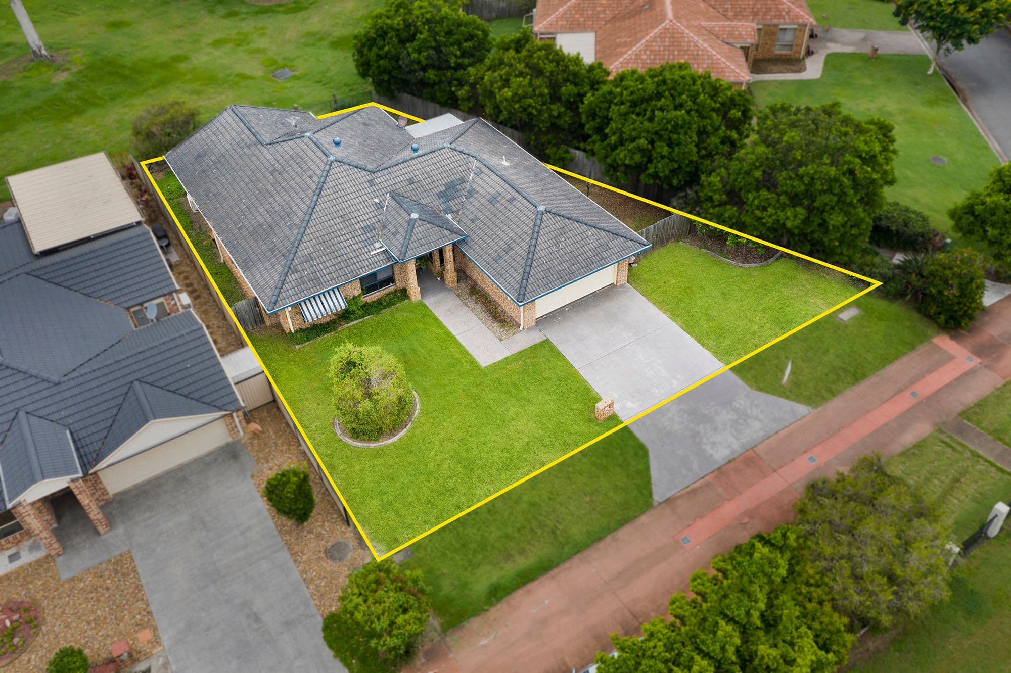 17 Fairway Drive, Meadowbrook QLD 4131, Meadowbrook - Thumbnail 2