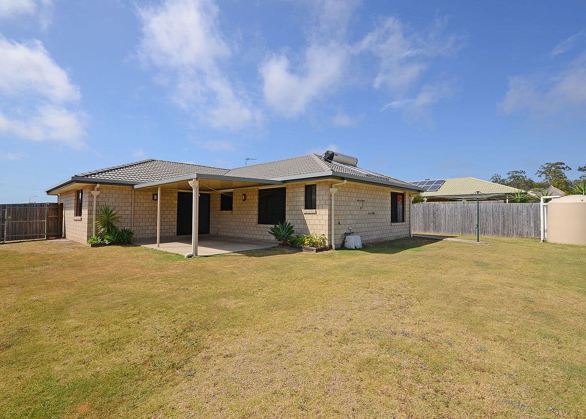 8 Zircon Street, Urangan QLD 4655, Urangan - Thumbnail 4