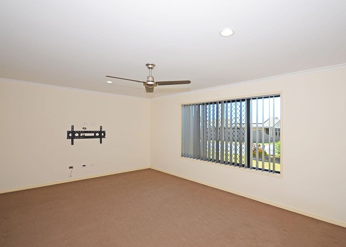8 Zircon Street, Urangan QLD 4655, Urangan - Thumbnail 6