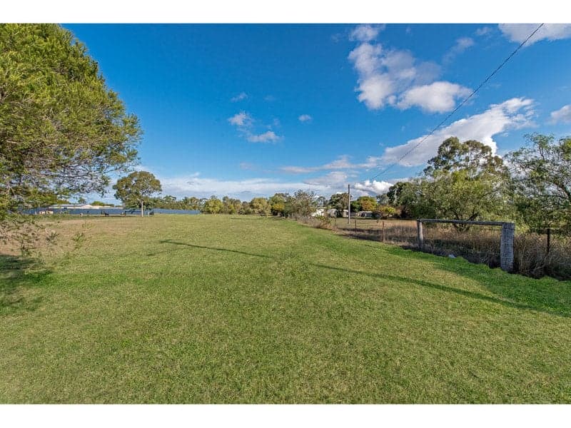 22 Cooke Street, Goombungee - Thumbnail 3