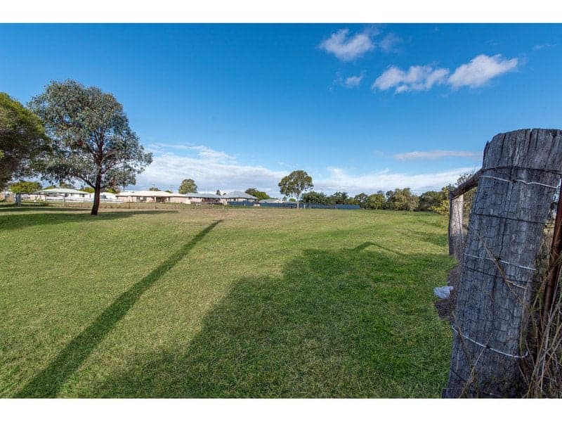 22 Cooke Street, Goombungee - Thumbnail 4