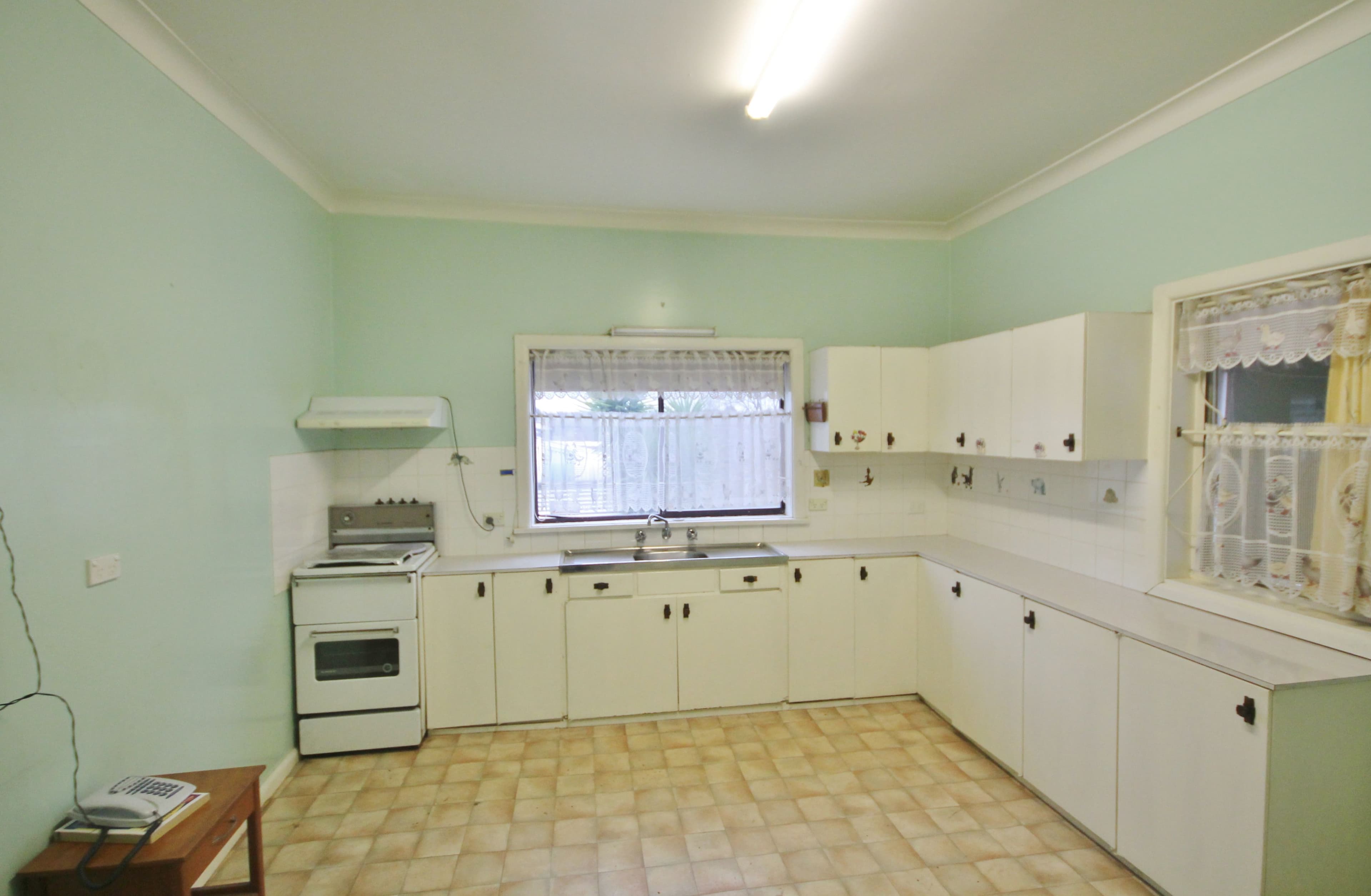 18 Campbell Street, Young - Thumbnail 3