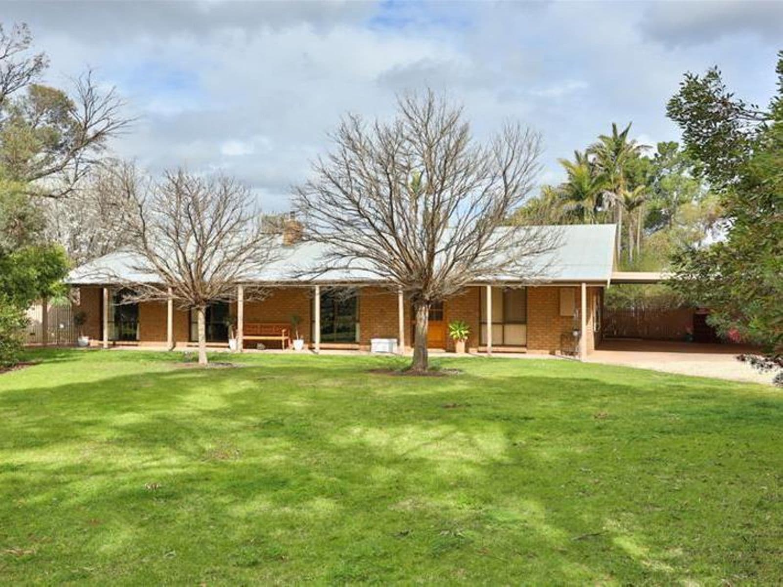 64 Regina Avenue, Cabarita - Image 1