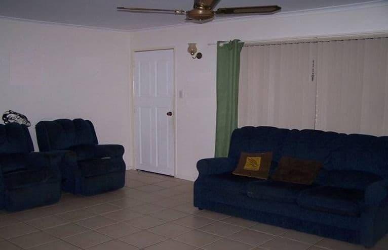 2 Michelle Drive, POINT VERNON QLD 4655, Point Vernon - Thumbnail 2