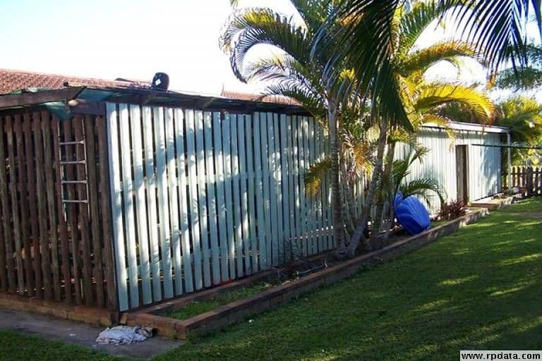2 Michelle Drive, POINT VERNON QLD 4655, Point Vernon - Thumbnail 4