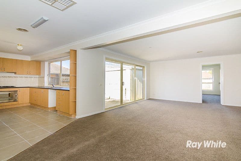 10 Gregory Court, Cranbourne North VIC 3977, Cranbourne North - Thumbnail 4