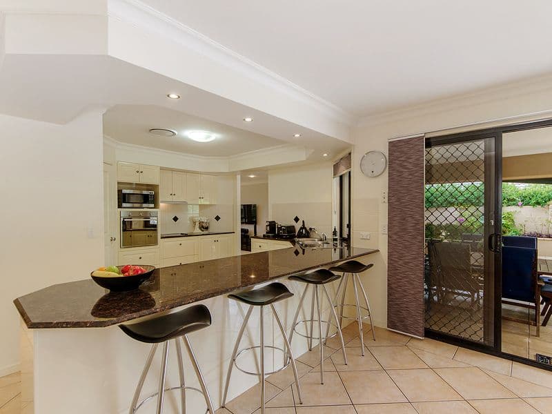15 Dallow Crescent, Helensvale QLD 4212, Helensvale - Thumbnail 5