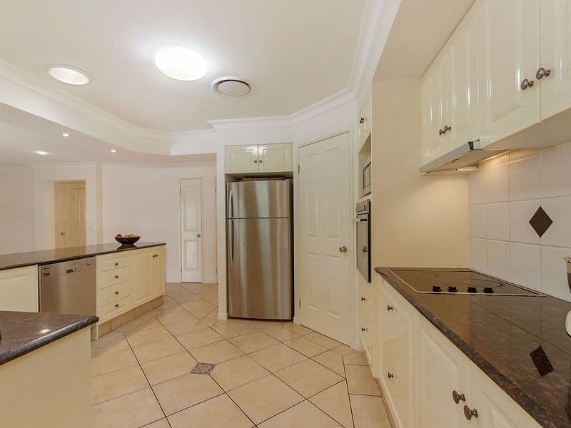 15 Dallow Crescent, Helensvale QLD 4212, Helensvale - Thumbnail 6