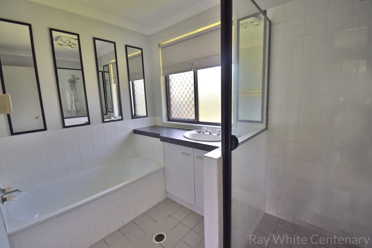 26 Dove Tree Crescent, Sinnamon Park QLD 4073, Sinnamon Park - Thumbnail 8