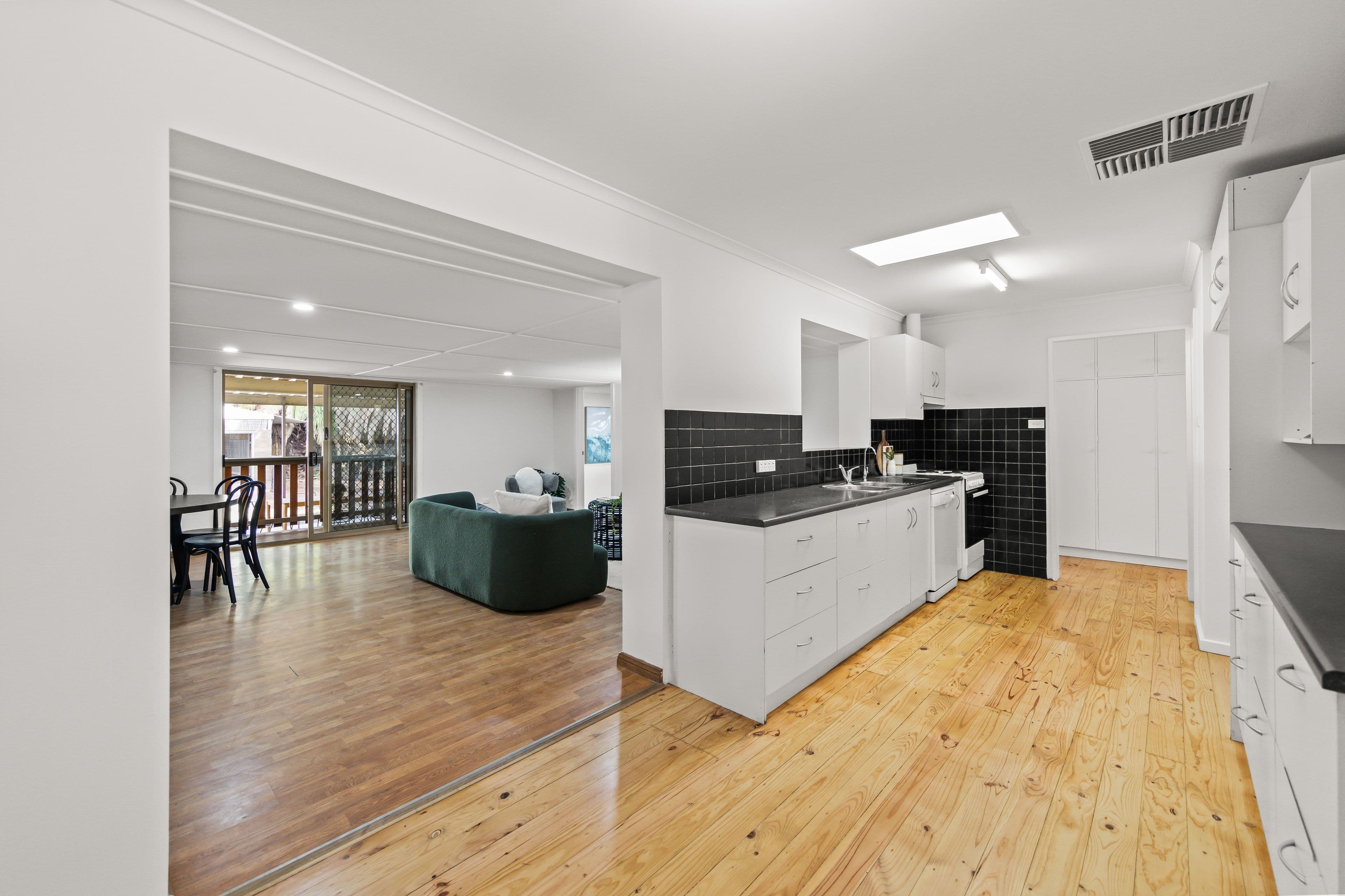 21 Loader Crescent, Port Willunga SA 5173, Port Willunga - Thumbnail 7