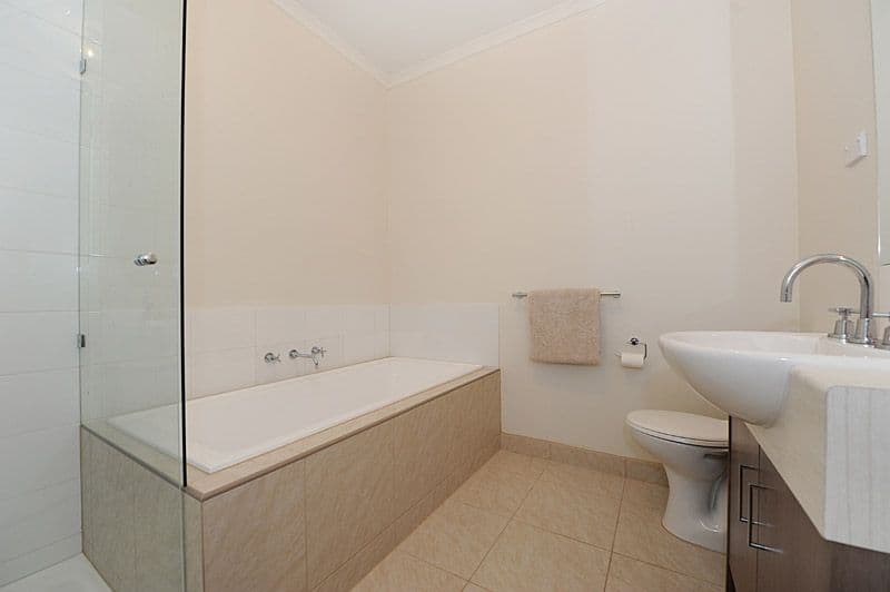 1B Cousin Drive, WANTIRNA SOUTH VIC 3152, Wantirna South - Thumbnail 6