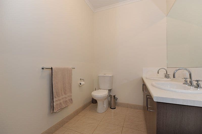 1B Cousin Drive, WANTIRNA SOUTH VIC 3152, Wantirna South - Thumbnail 7