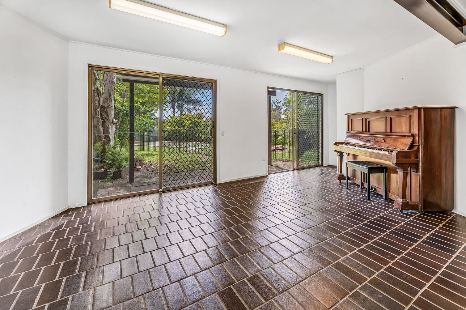5 Maralinga Drive, Ashmore QLD 4214, Ashmore - Thumbnail 8