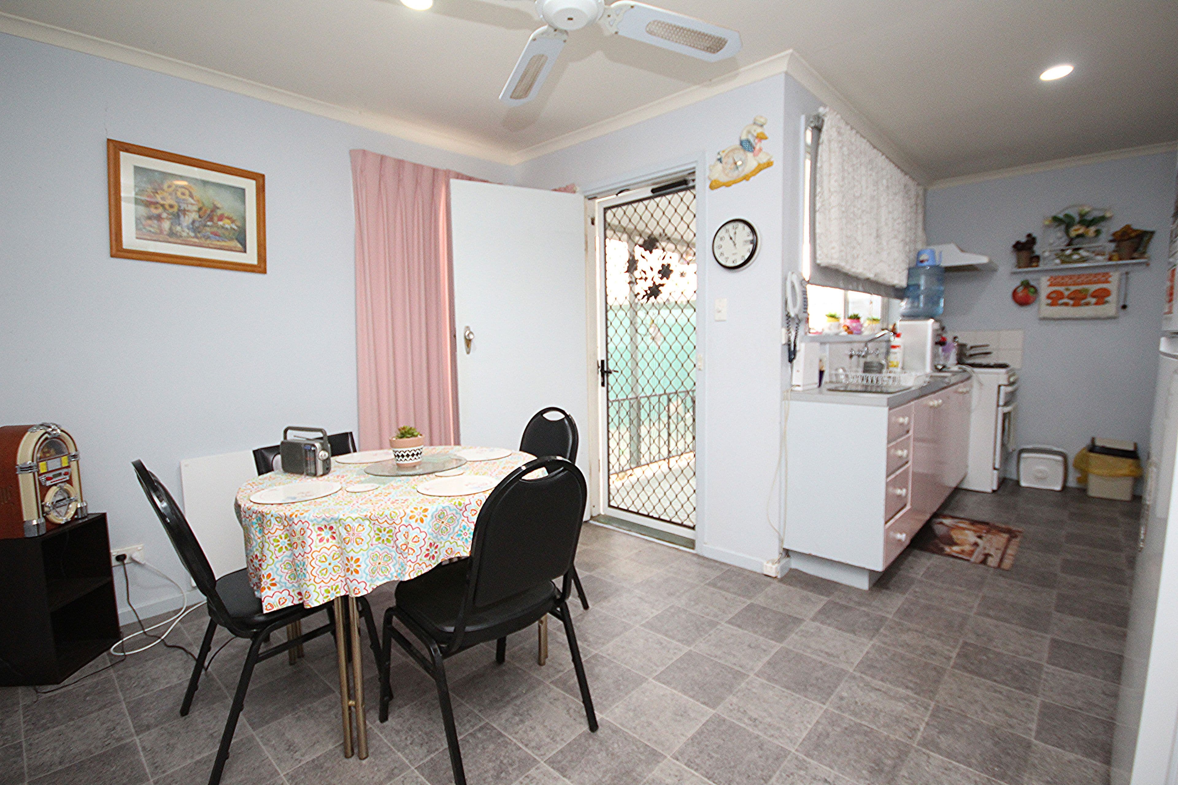 14 Felstead Avenue, Horsham VIC 3400, Horsham - Thumbnail 5