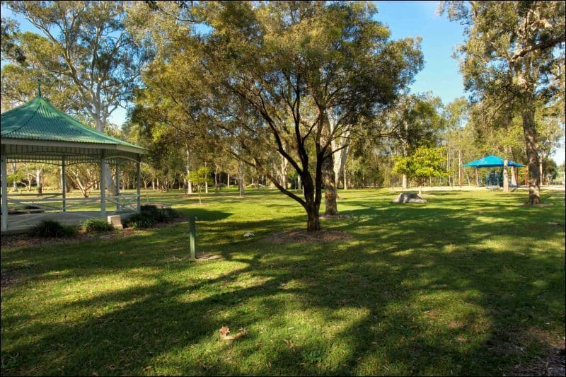 16 Chestnut Crescent, VICTORIA POINT QLD 4165, Victoria Point - Thumbnail 3