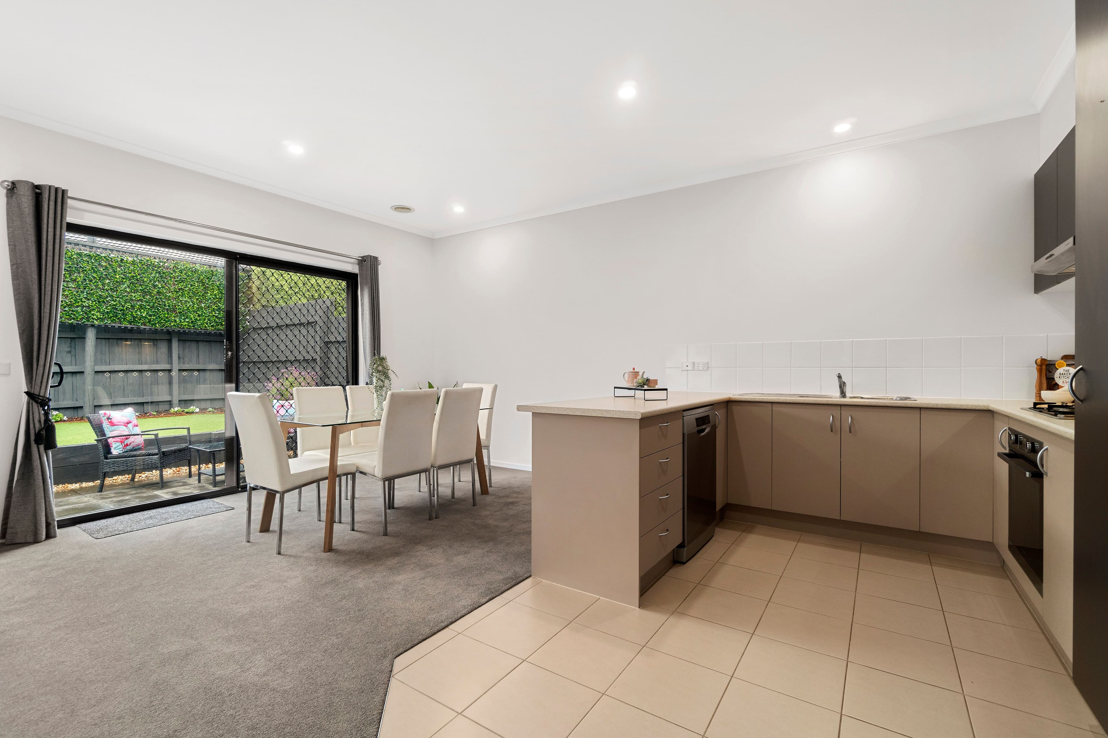 20 Farnham Road, Bayswater VIC 3153, Bayswater - Thumbnail 5