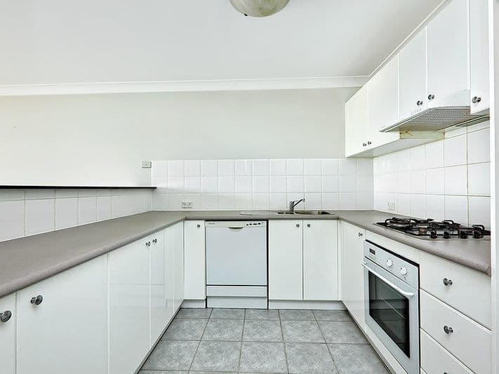 205/10 Wentworth Drive, Liberty Grove, Liberty Grove - Thumbnail 3