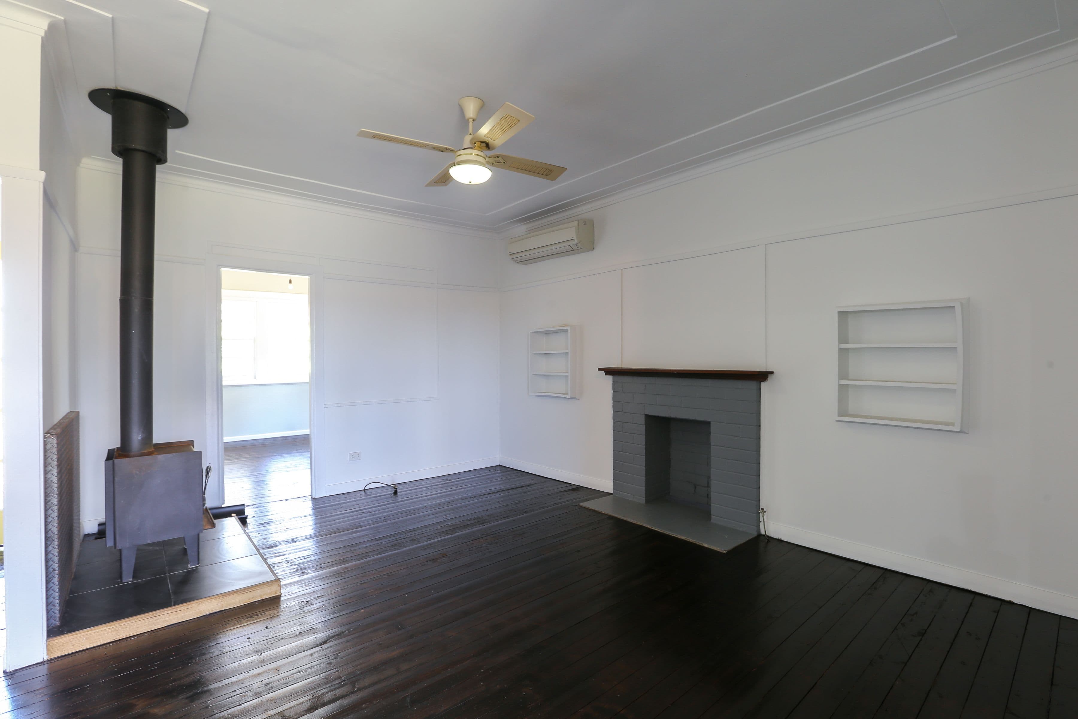 162 Durham Road, Gresford - Thumbnail 4