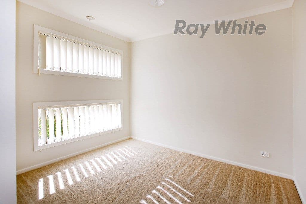 33 Bliss Street, Point Cook VIC 3030, Point Cook - Thumbnail 2