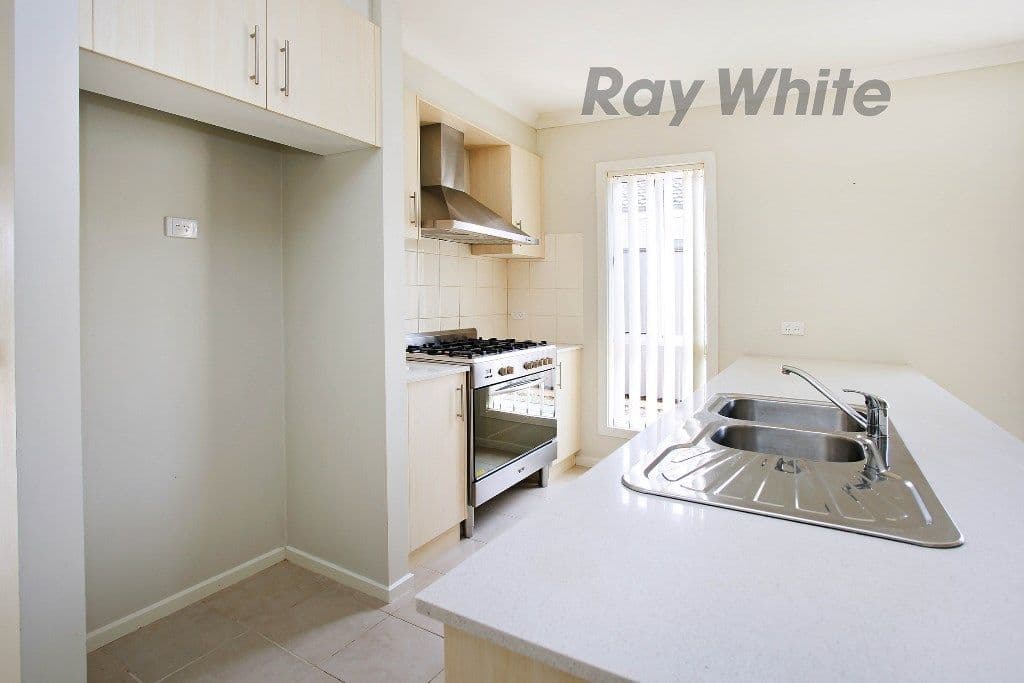 33 Bliss Street, Point Cook VIC 3030, Point Cook - Thumbnail 4