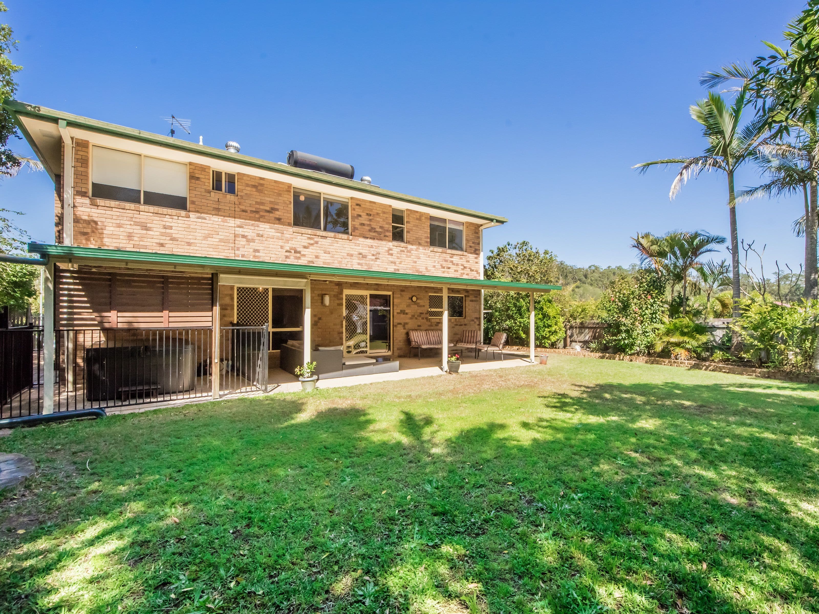 10 Hillgrove Court, Oxenford QLD 4210, Oxenford - Thumbnail 2