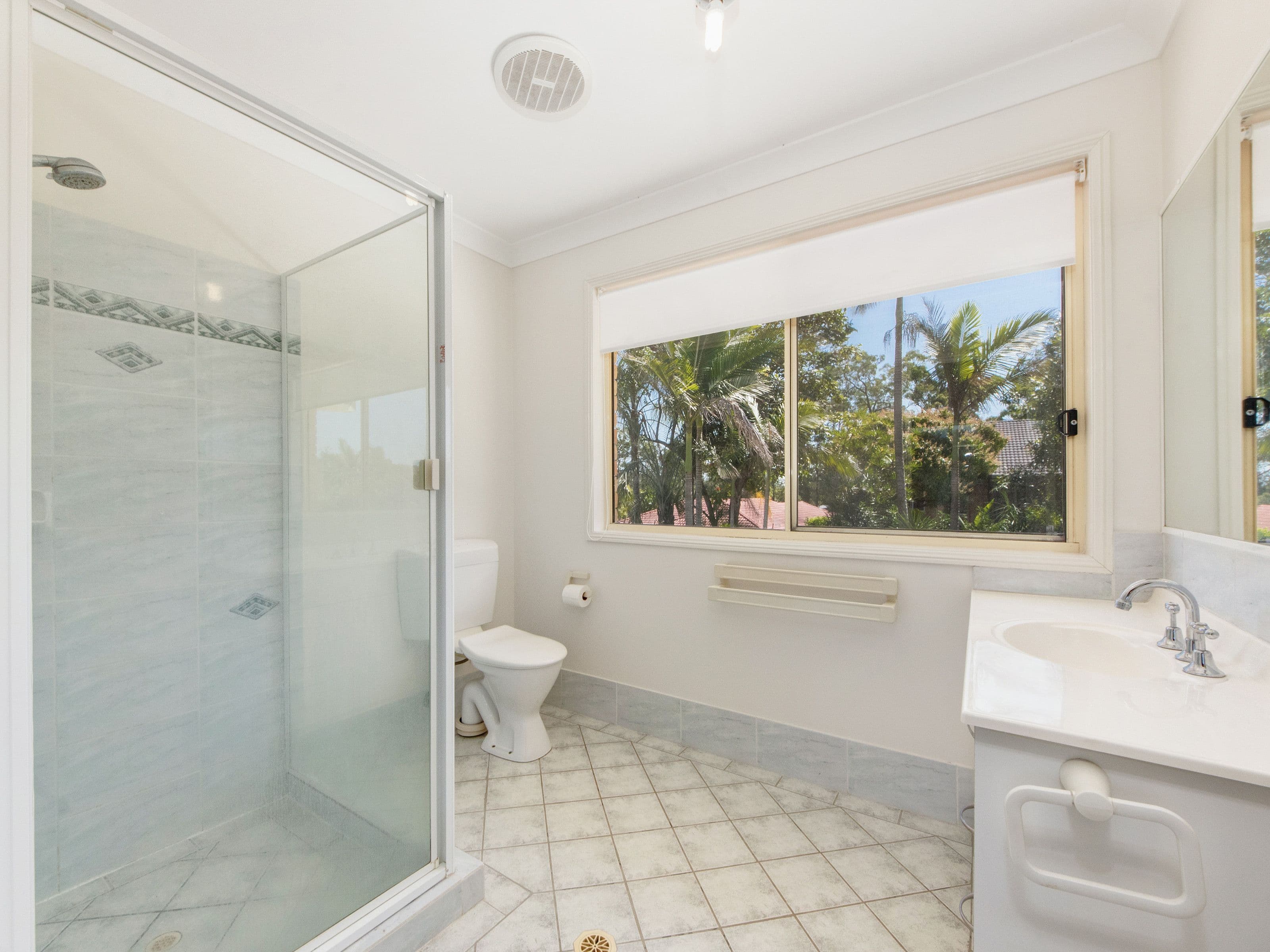 10 Hillgrove Court, Oxenford QLD 4210, Oxenford - Thumbnail 7