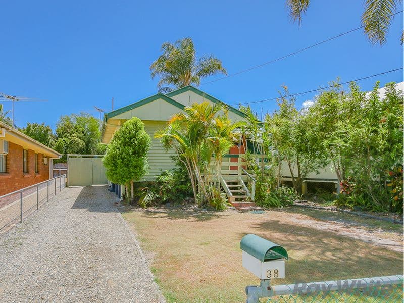 38 Bailey Street, Woody Point QLD 4019, Woody Point - Thumbnail 2