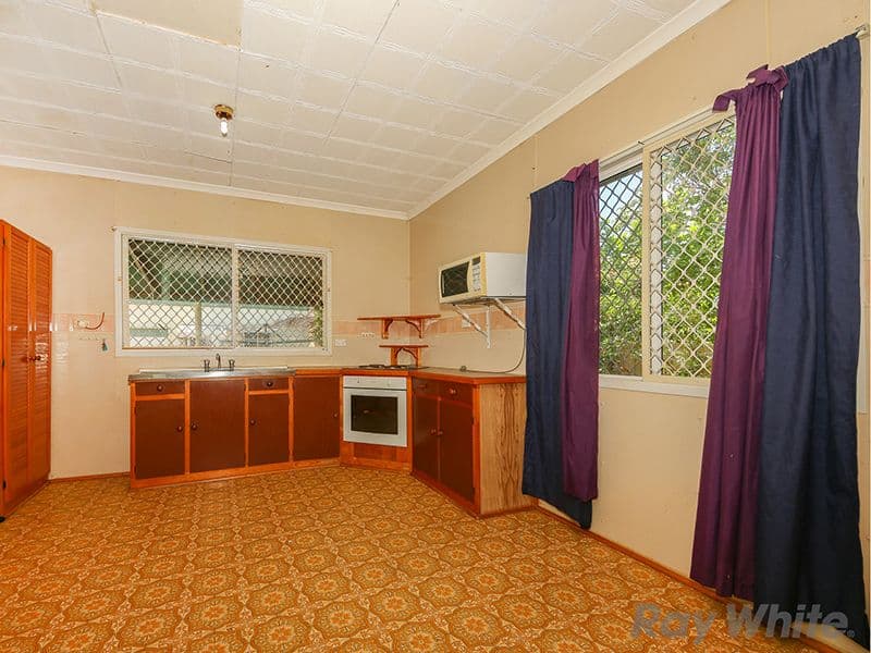 38 Bailey Street, Woody Point QLD 4019, Woody Point - Thumbnail 4