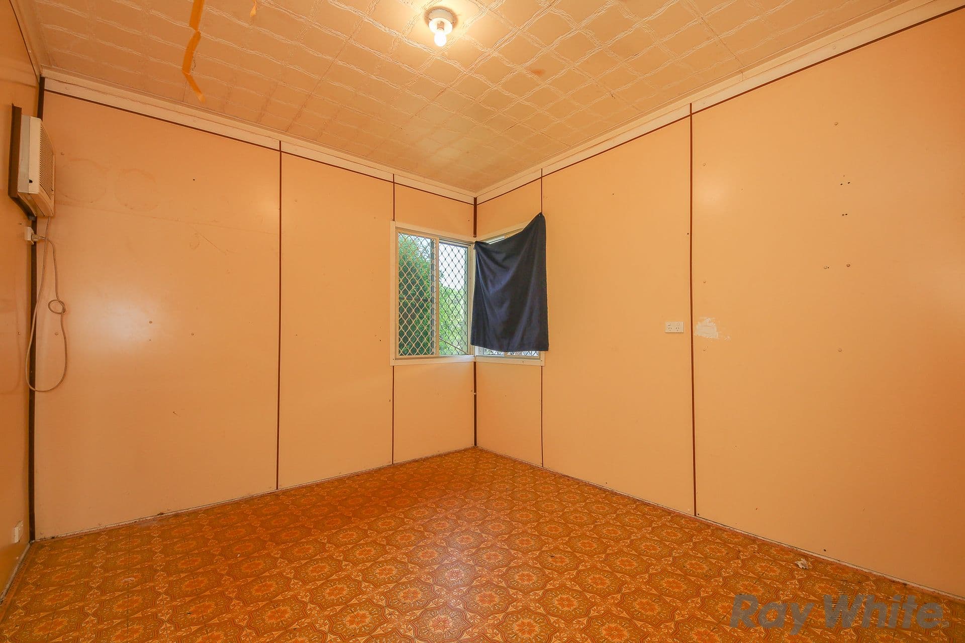 38 Bailey Street, Woody Point QLD 4019, Woody Point - Thumbnail 5