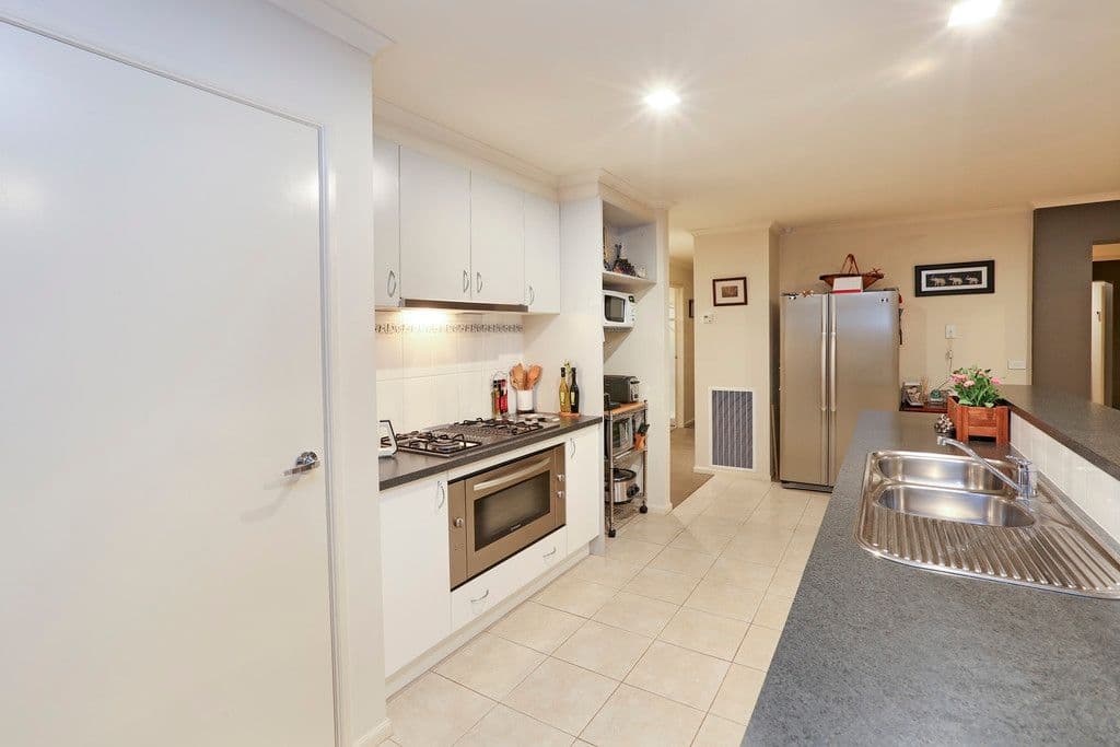 6 Genista Court, Corio VIC 3214, Corio - Thumbnail 5
