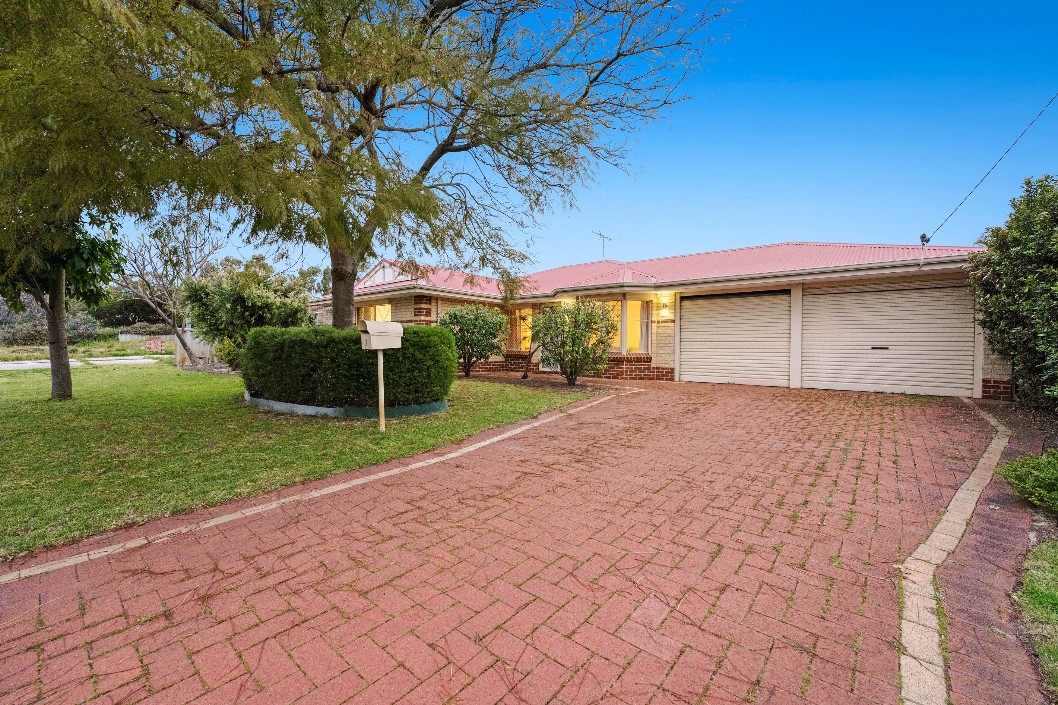7 Fantail Drive, Bibra Lake WA 6163, Bibra Lake - Image 1