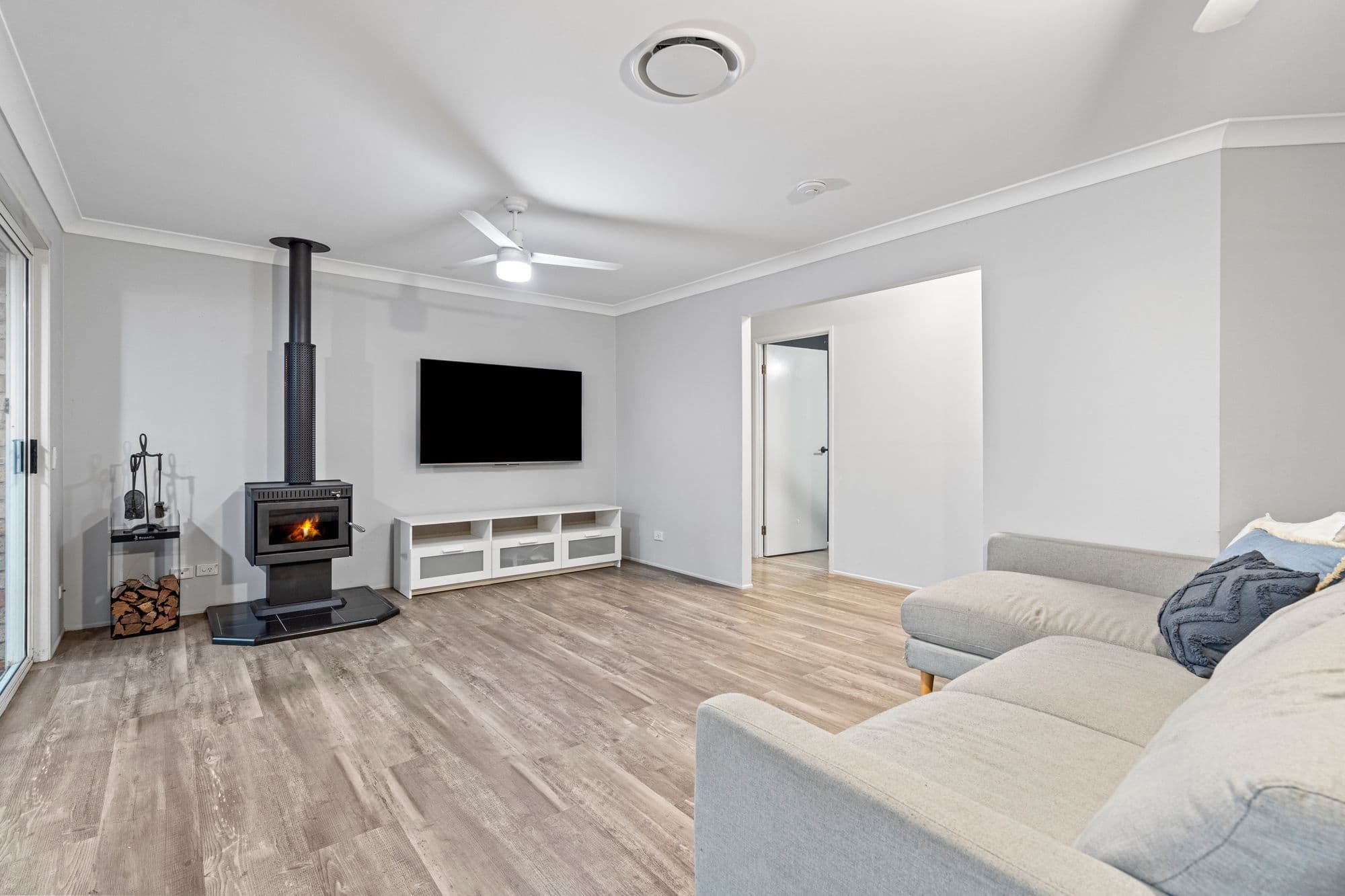 11 Laura Anne Drive, Windaroo QLD 4207, Windaroo - Thumbnail 6