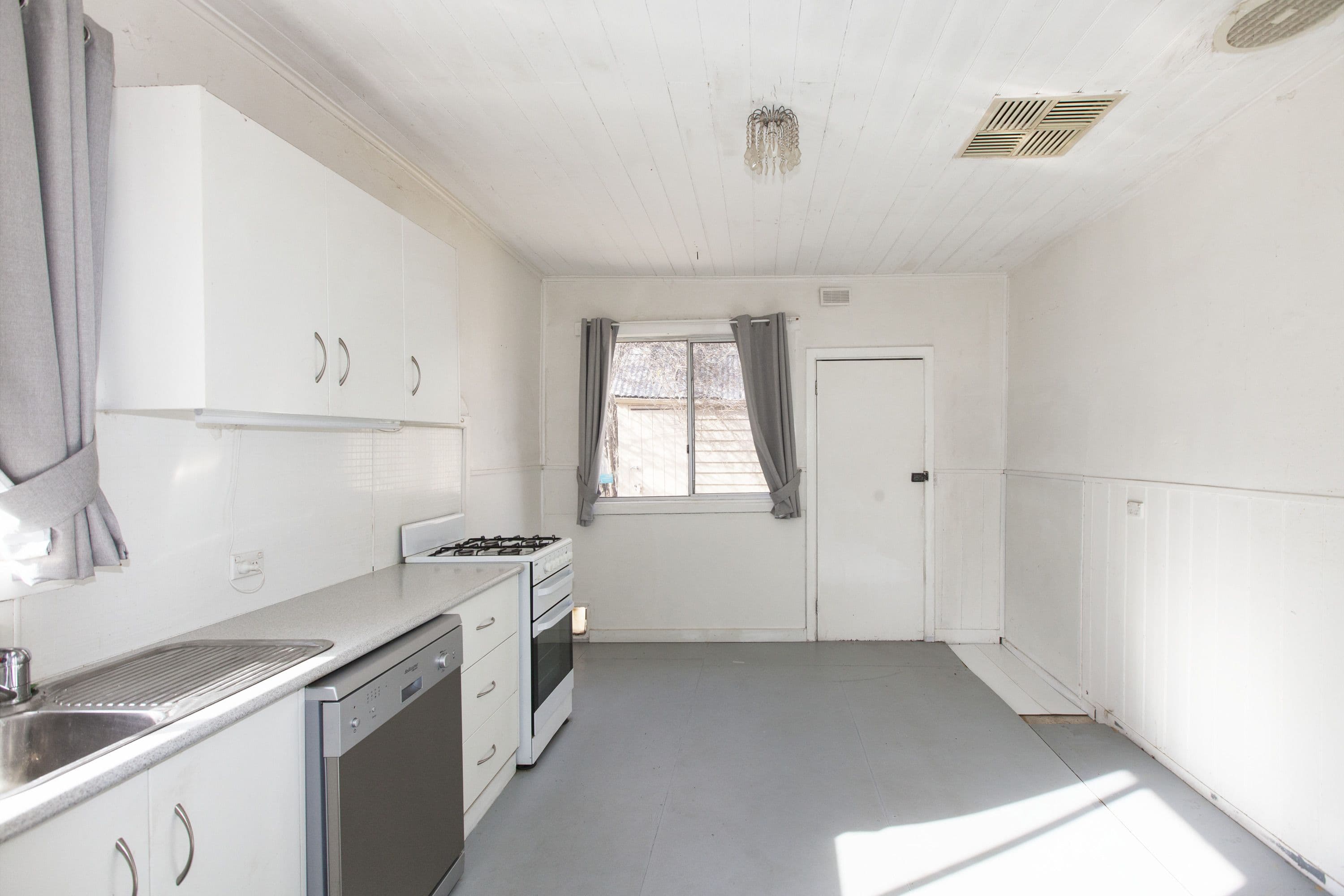 19 Fisher Street, Stawell VIC 3380, Stawell - Thumbnail 2