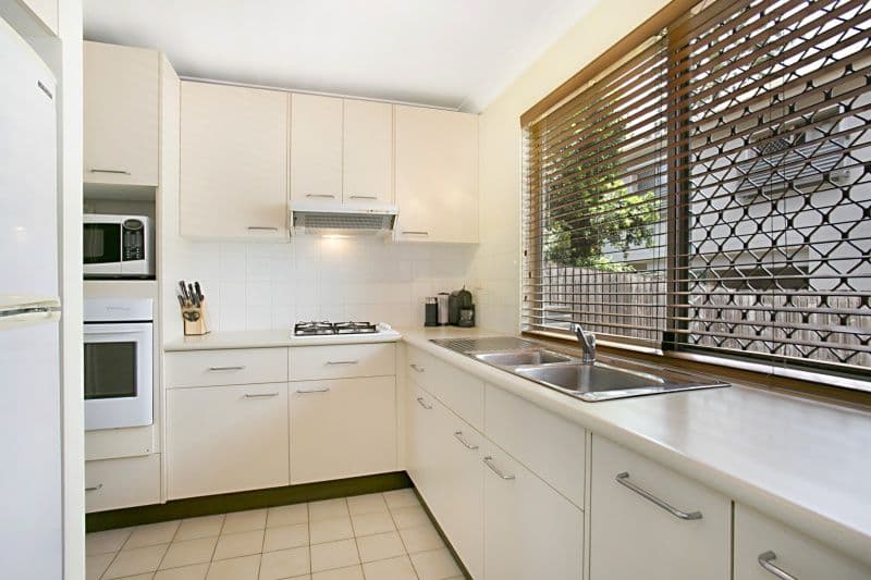704 Oxley Road, Corinda QLD 4075, Corinda - Thumbnail 4
