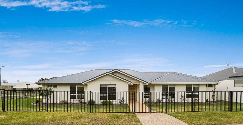 38 Pugh Street, Middle Ridge QLD 4350, Middle Ridge - Image 1