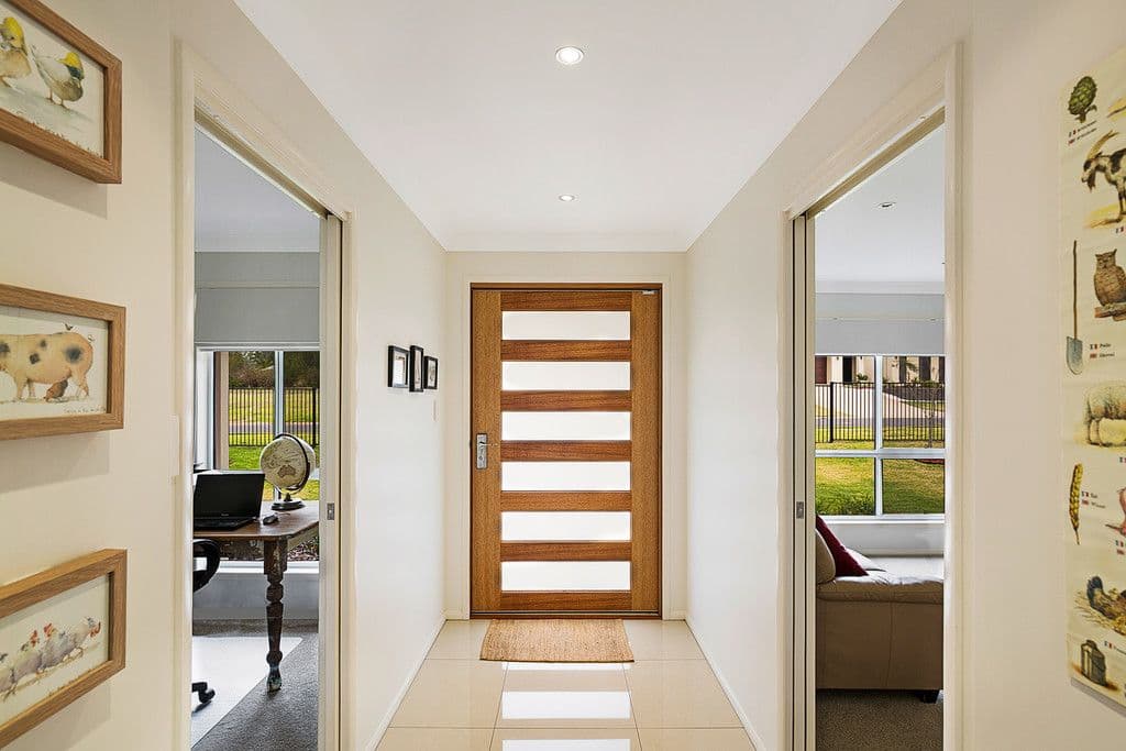 38 Pugh Street, Middle Ridge QLD 4350, Middle Ridge - Thumbnail 2